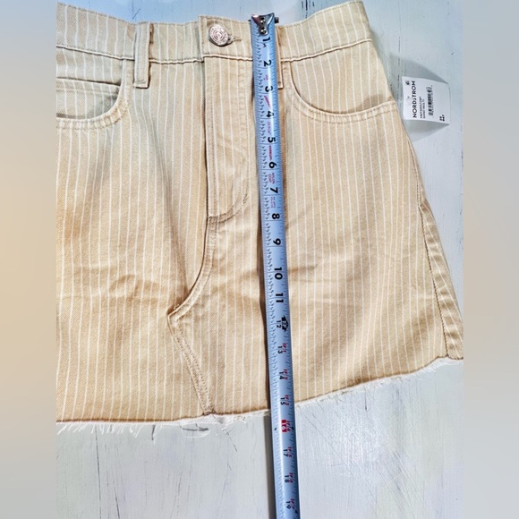Frame High N Tight Striped Denim Mini Skirt, Color Sand Multi, Size 25 - Picture 6 of 11